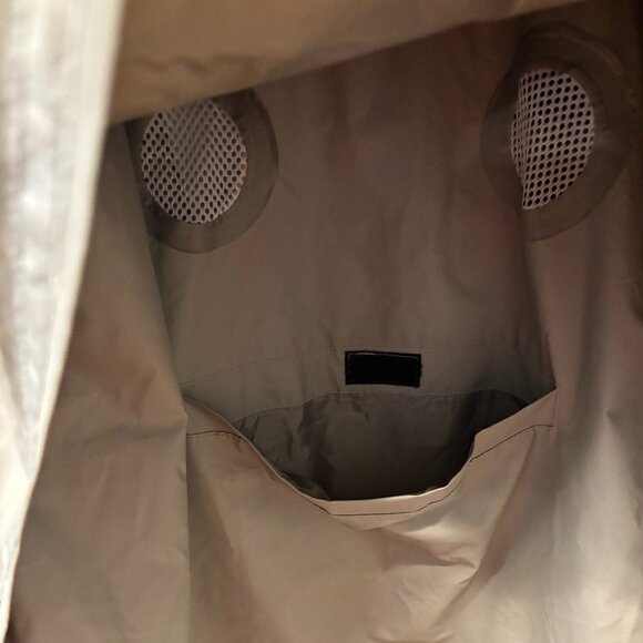 Eddie Bauer Large (L) Green and Black Heavy Duty Rain Jacket (NO ZIPPER) - Picture 7 of 8